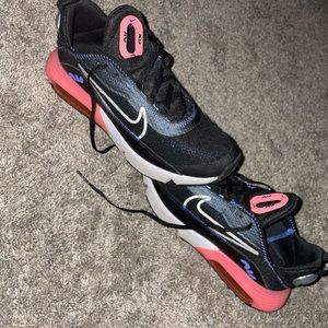 Nike Air Max 2090 Sneakers